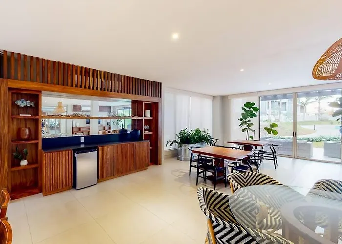 Exquisite With Balcony, Tv, Wifi, Heated Pool & Gym/fitness Сasa de vacaciones
