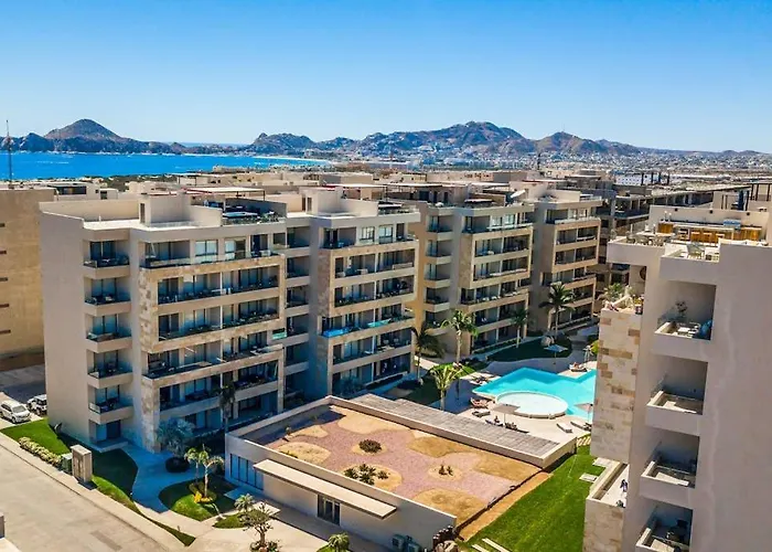 Exquisite With Balcony, Tv, Wifi, Heated Pool & Gym/fitness Сasa de vacaciones