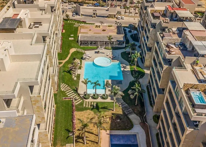 Сasa de vacaciones Exquisite With Balcony, Tv, Wifi, Heated Pool & Gym/fitness *